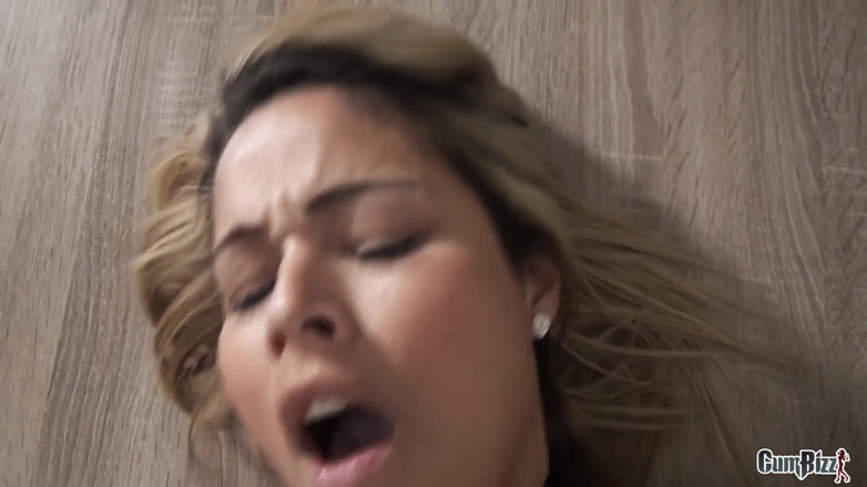 Cumbizz: Cewek asia penurut seks anal