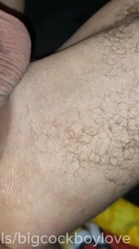Šukal jsem mléčného femboye u silnice a vyhodil ho, bez kondomů