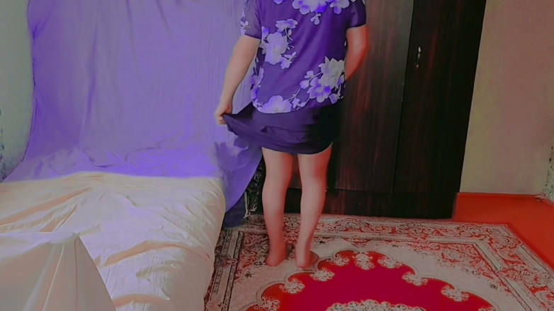 Kitty_Cross: Pretty Legs Cum Swallowing Big Hips Smooth Skin