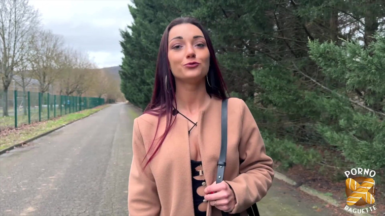 Porno Baguette: Angela, diosa del sexo, ama el trío