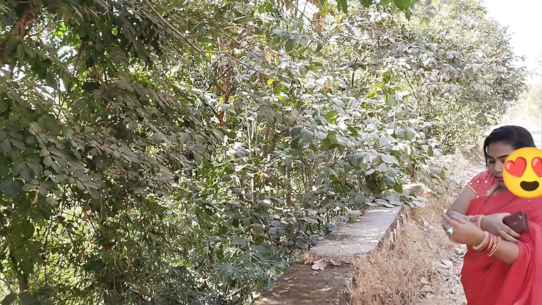 HotGirl21: Adik ipar desi kampung seksi bermandi di Sungai Hutan