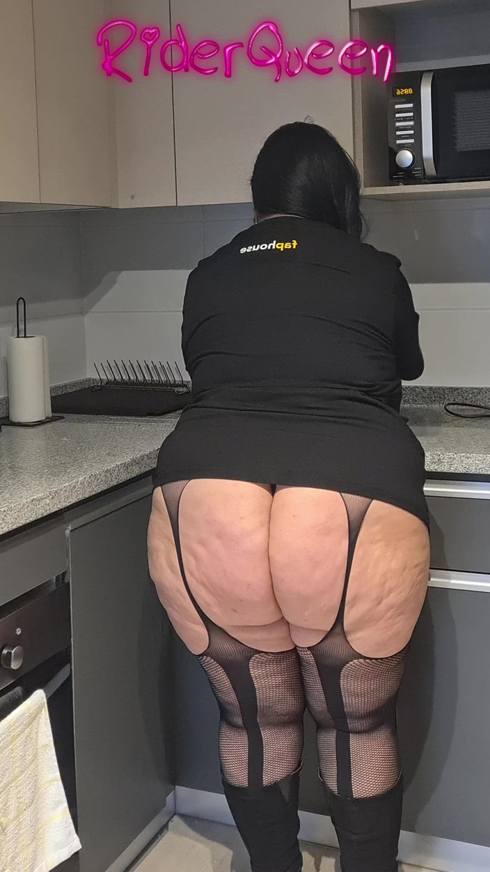 Riderqueen BBW Step Mom Latina Ebony: Fuking kepada Riderqueen Big Ass Latina BBW MILF