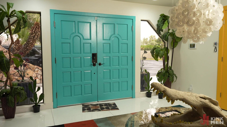 Taken rough: Andre Stone și Tristan West