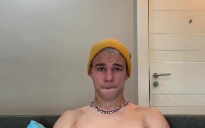 Max_Russell: Amazing Cumshot