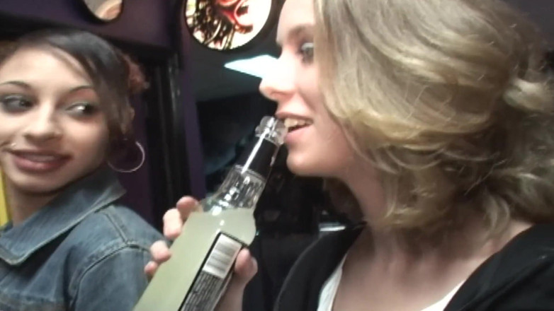 Dirty Dating Live: Stepmom goes lez - Skinny black cutie sucks young blonde MILF