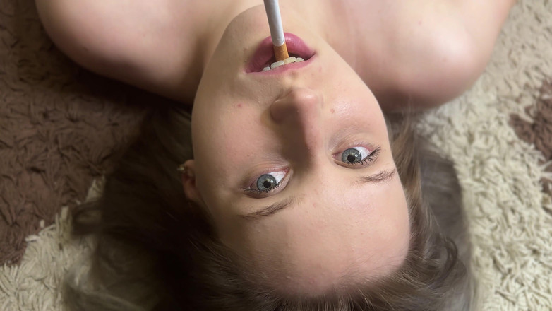 MertyXXX: Ludzka popielniczka