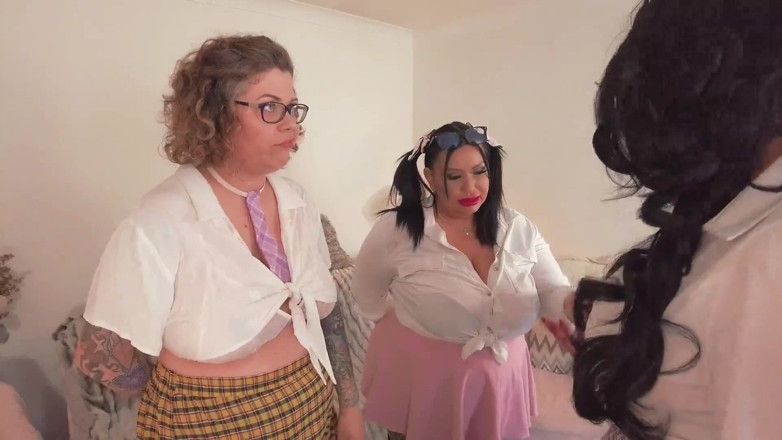 Nicole Dupapillon: Nicole DuPapillon UK's Longest Labia in Naughty Lesbian college girls