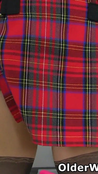 Queen of Scotland Toni Lace Shares Her Cleaning Rituals with You