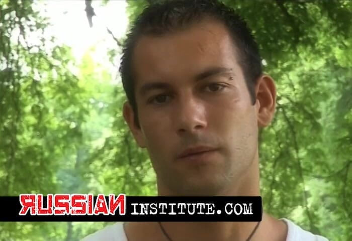 Russian Institute: Sexo ao ar livre com fofa Lucky Love