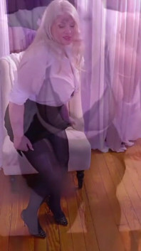 A Step-mothers Pantyhose Seduction: Nobody Turns You on More
