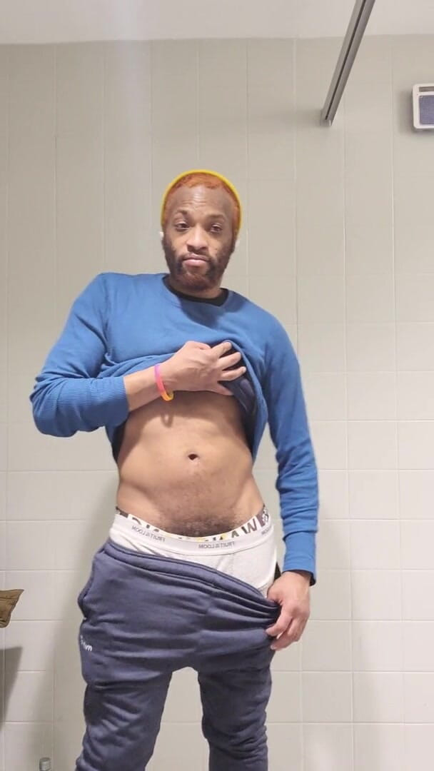 Kennie Jai: Kennie Jai Jerks off at Work