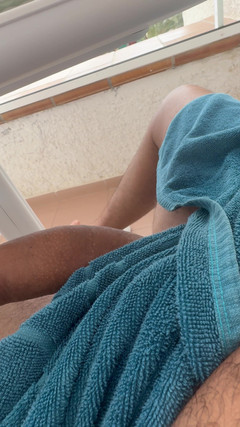 Kadu: Heteroseksüel arkadaşlarım büyük yarağımı görmeye bayılıyor