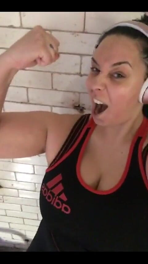 Anastasia Lux: Trainen in de sportschool ... Cardio vóór gewichten en ja Ik...