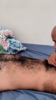 Rique Martins neukt Tio Barbudo deel 1