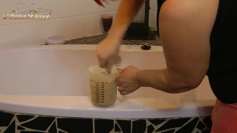 Anna Devot: Homemade dildo  - Test 1