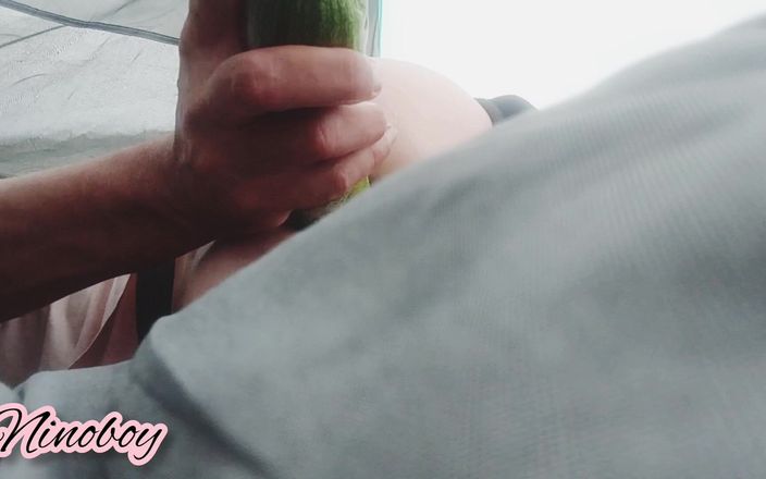 Culopeke: Chàng trai trẻ gầy gò banh mông trong lều