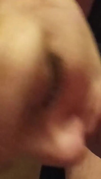 Eigengemaakte amateur-milf pijpbeurt en diep in keel compilatie met cumshot