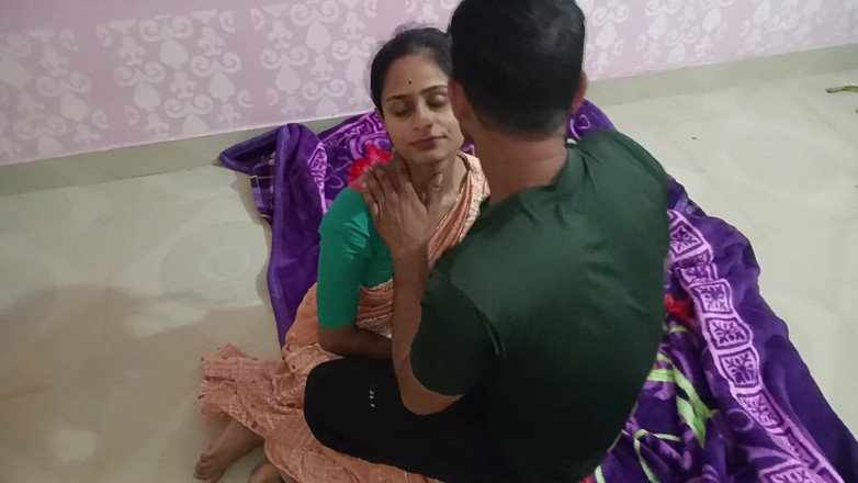 Easypron: Awek kampung Pornita Bordoloi Berkongkek dalam husbendnya