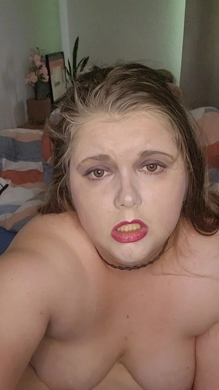 LioEst: Young Nymph Cares for Herself in All Holes