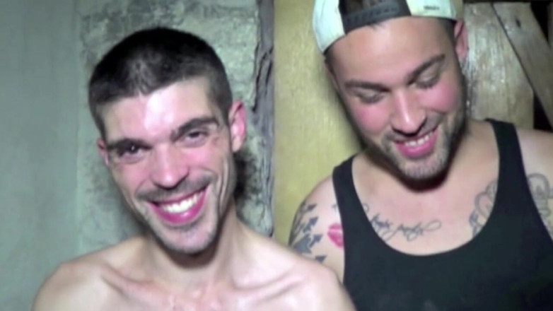 Crunch Boy: John Latino follada por Bisexuel en trastienda