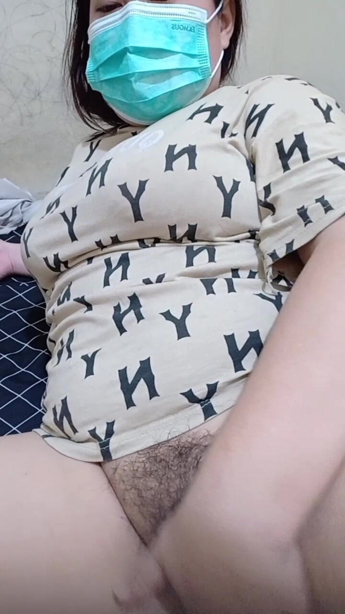 worldjeri69: Seducente giovane donna figa grandi tette seducenti