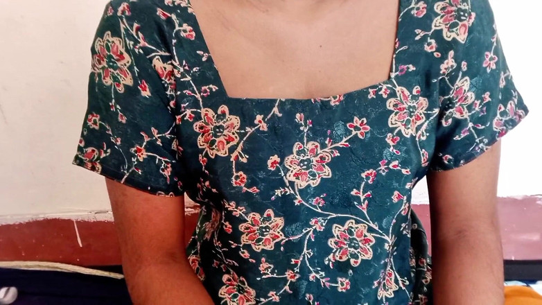 Black Beauty20: Hintli öğretmen sınıfta 18+ öğrencisini sert sikiyor