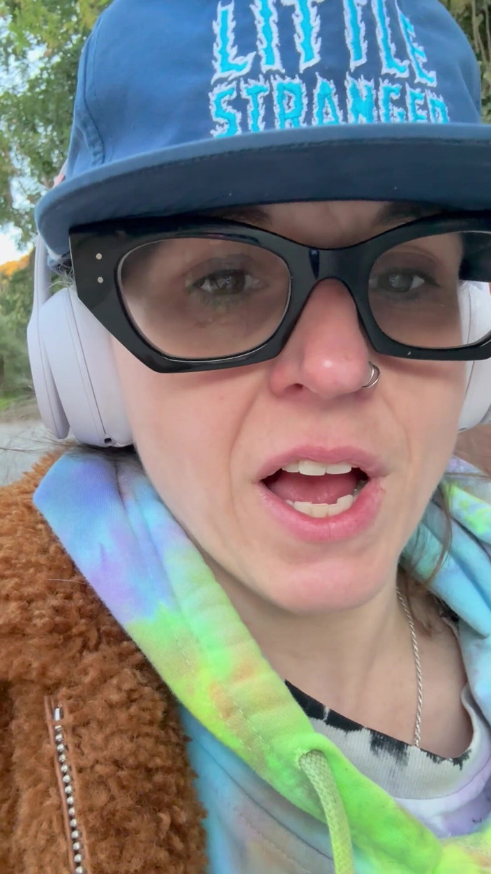 Suzy Wylde: Развлечение в тройничке в Калифорнии