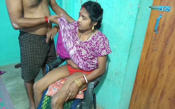 Sumitra-bhabi: Le beau-père a fait asseoir sa belle-fille sur une chaise...