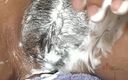 ATK Exotics: Flaca adolescente se afeita el coño