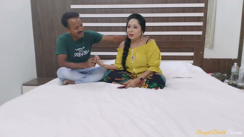 Bengali Bhabhi Sex: 아름다운 거유 인도 벵골 미시 밀프 Devar에게 따먹히는 인도 형수