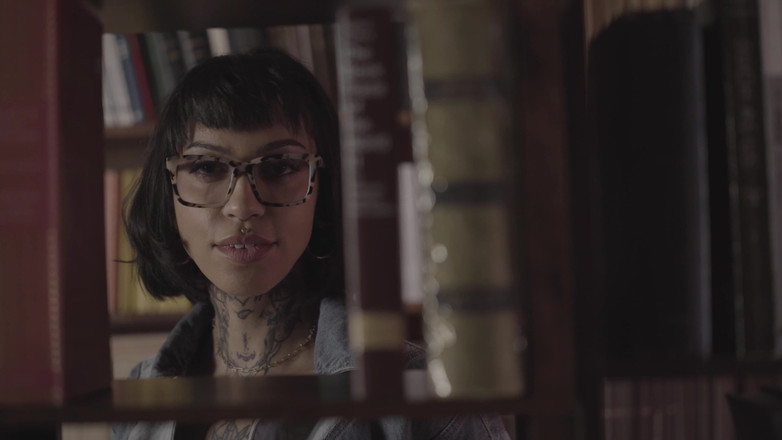 Peter J Hooke: Curvă cu țâțe mari Lasă un străin să ejaculeze înăuntru în bibliotecă Ravyn...