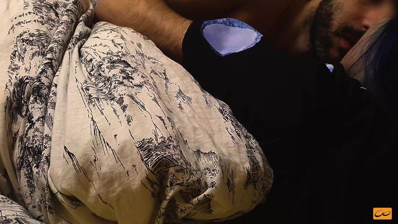 Unlimited Orgasm: Дуже гарячі поцілунки та облизування цицьок для маленької тінки з ідеальними сосками - необмежений оргазм