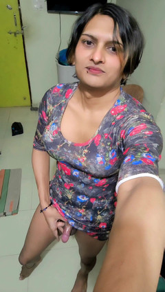 Zoya Shezadi Full Look Like a CD Dress in Today Because Im Very Happy Now