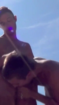 Romantik fucked by sexy boy in outdoor beach