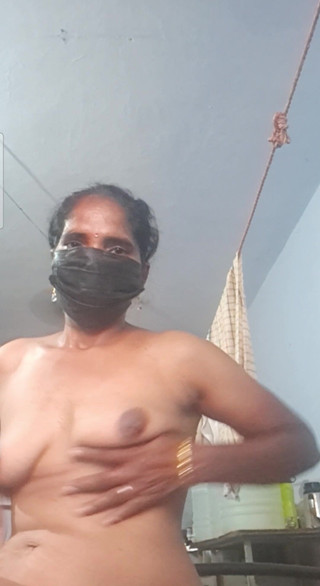 Jayaselvi: Tamil aunty sgrillettamento e passaggio delle urine