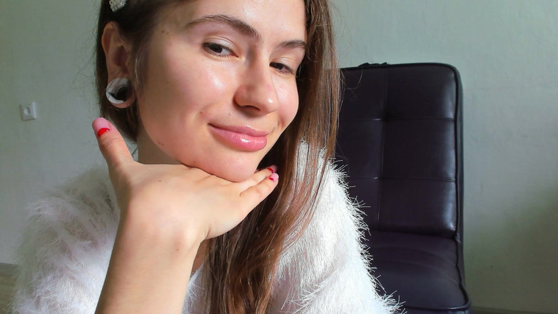 Rarible Diamond: Ruce pod mojí bradou