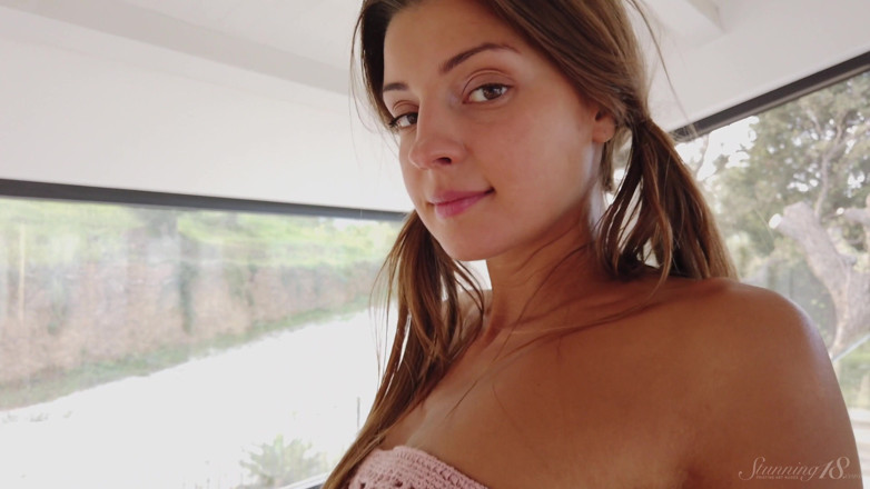 Stunning18: Heavenly Delight