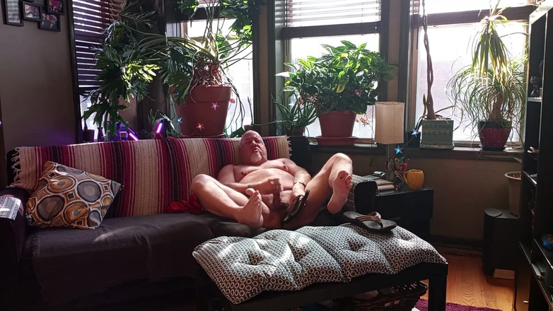 beardaddychub: Oso se masturba en chanclas - característica de bonificación incluida al...