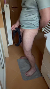 義理の妹にパンティで遊んでいるところを見つけて罰されました