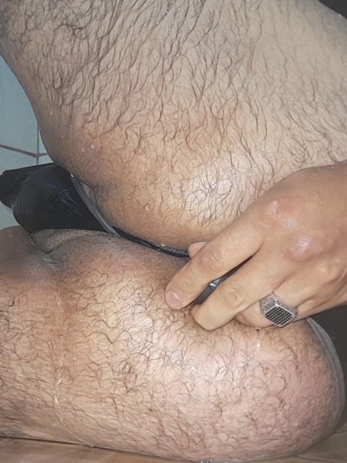 Davidandrexxx: 리치 오르가슴과 검은 실로 항문이 삽입됨