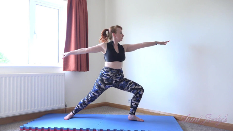 Aunt Judy's: Ajudys - bomba tettona matura signora red - allenamento yoga bollente