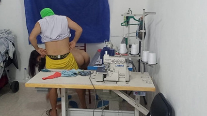 NEGRITA SEXY: Petualangan sensual si cewek super semok ini dientot sama teman...
