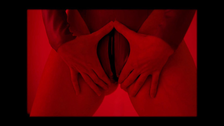Piper Blush: Red Latex Vid