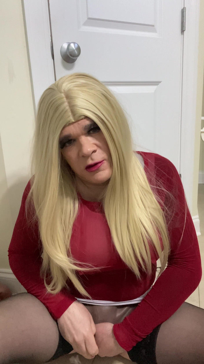 MadisonCD2025: Sexy Crossdresser Trans žena, která nosí kundičku s falešnou hračkou, škádlí a...