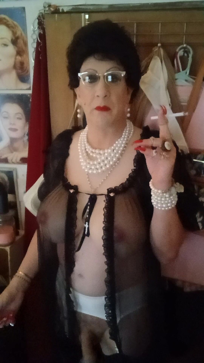 Mshollbrook: La signora hollbrooks in un accogliente nite prima di andare...