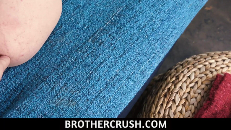 Brother Crush: Big stepbro helps teen Joe Ex with getting to know...