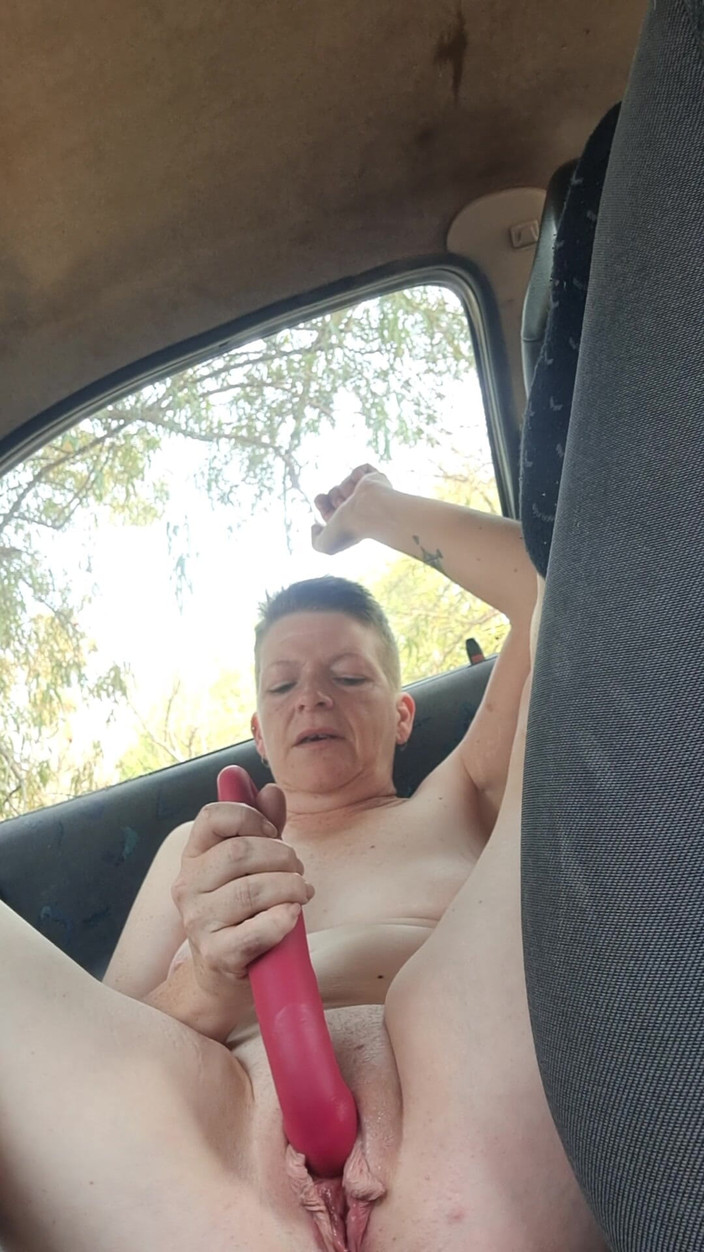 ZenitheBloodRose: Car Play