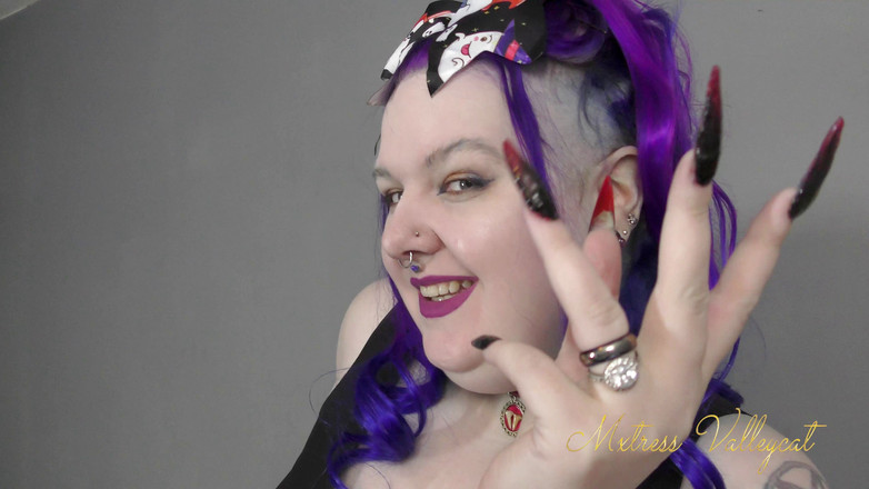 Mxtress Valleycat: Tôn thờ móng tay quyến rũ