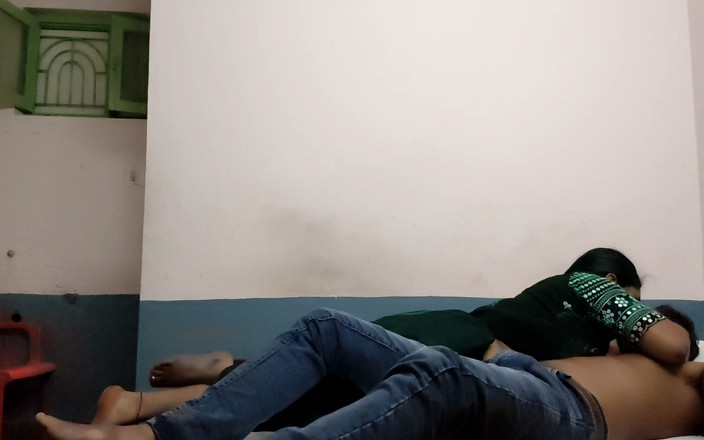 Hindiaudioadda1: 我勾引并抚摸了我的老婆 第一部分