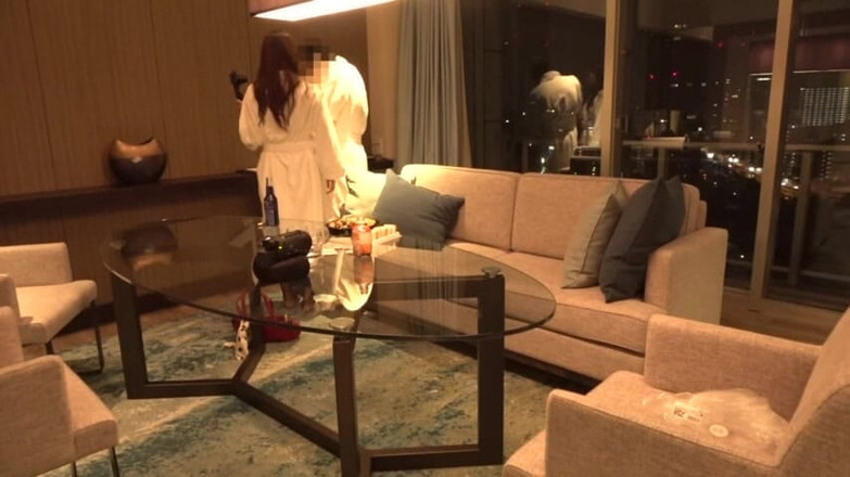 CherryBONBON: Instant Mount Kiss - Mio jezdí dvojitým vyvrcholením